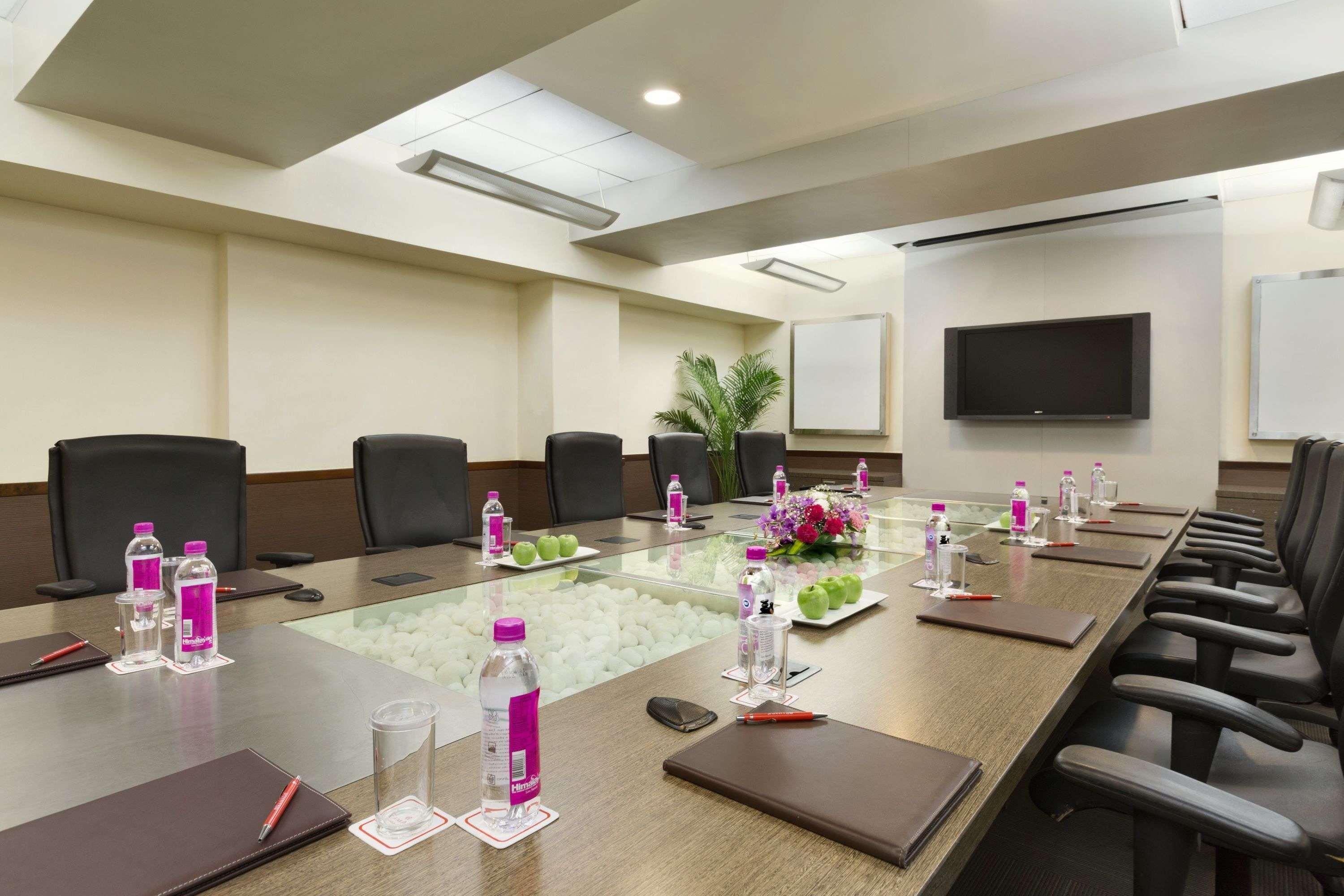Ramada By Wyndham Chennai Egmore Екстериор снимка